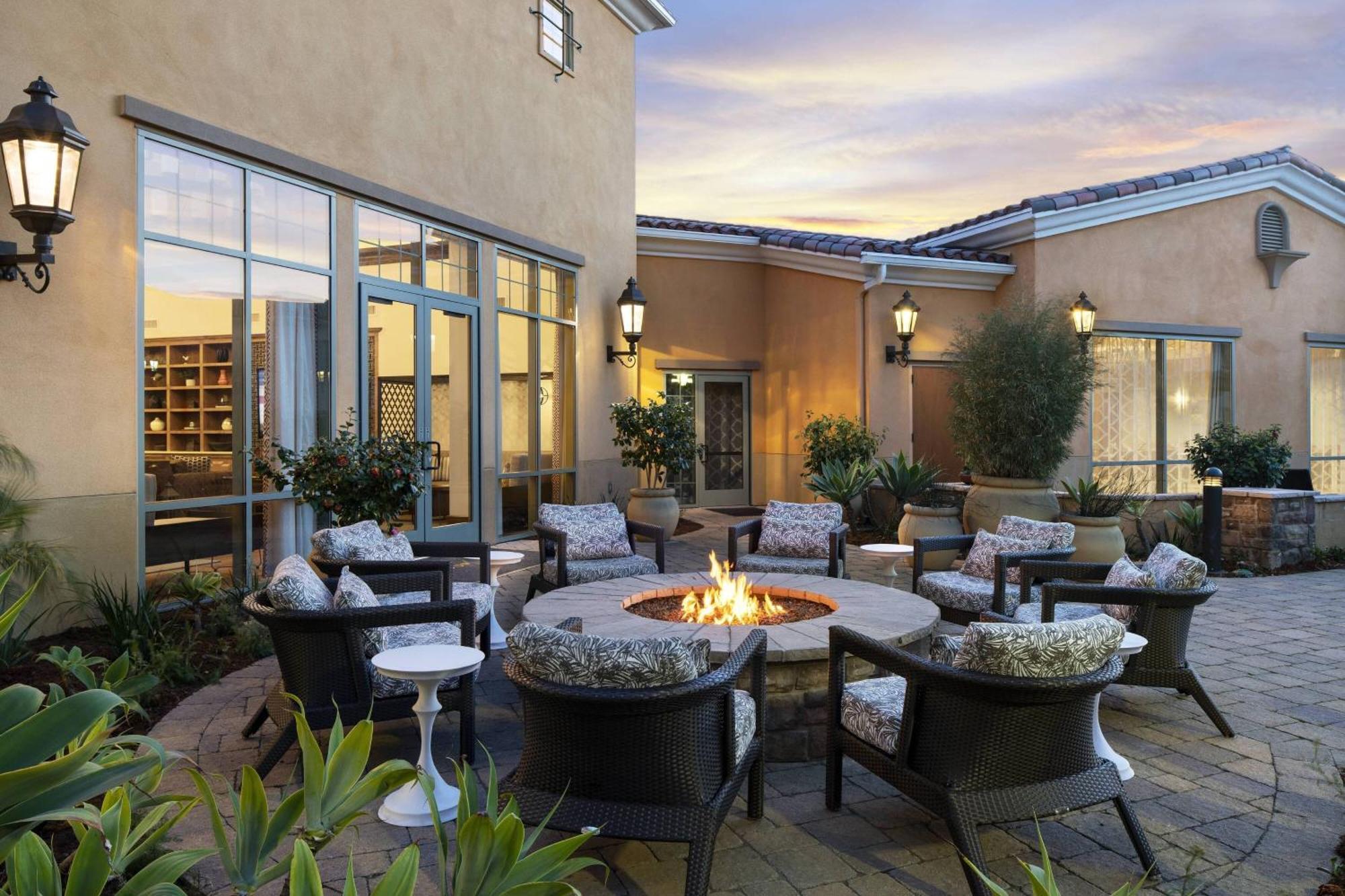 Courtyard By Marriott Santa Barbara Goleta Hotell Eksteriør bilde