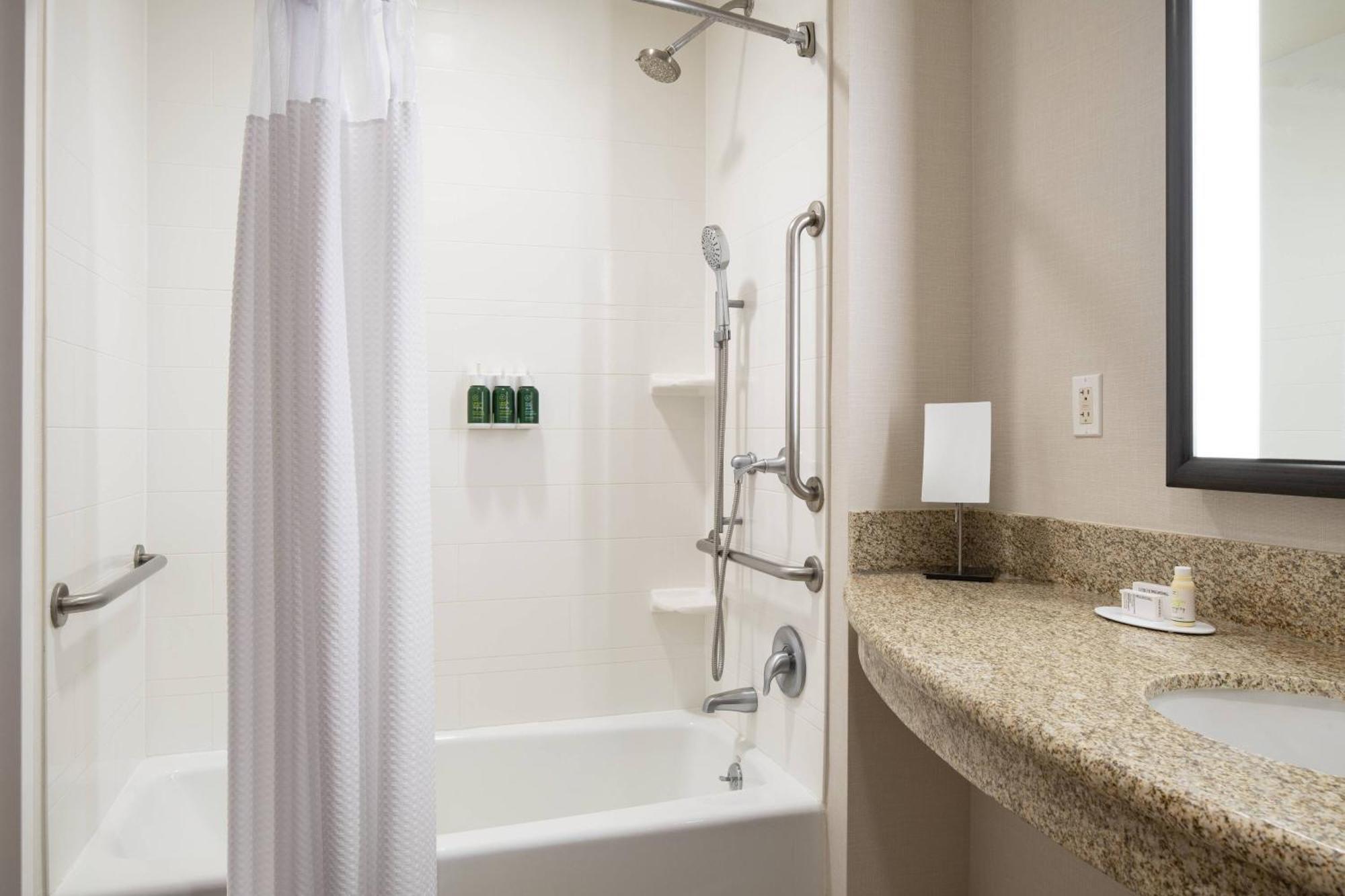 Courtyard By Marriott Santa Barbara Goleta Hotell Eksteriør bilde