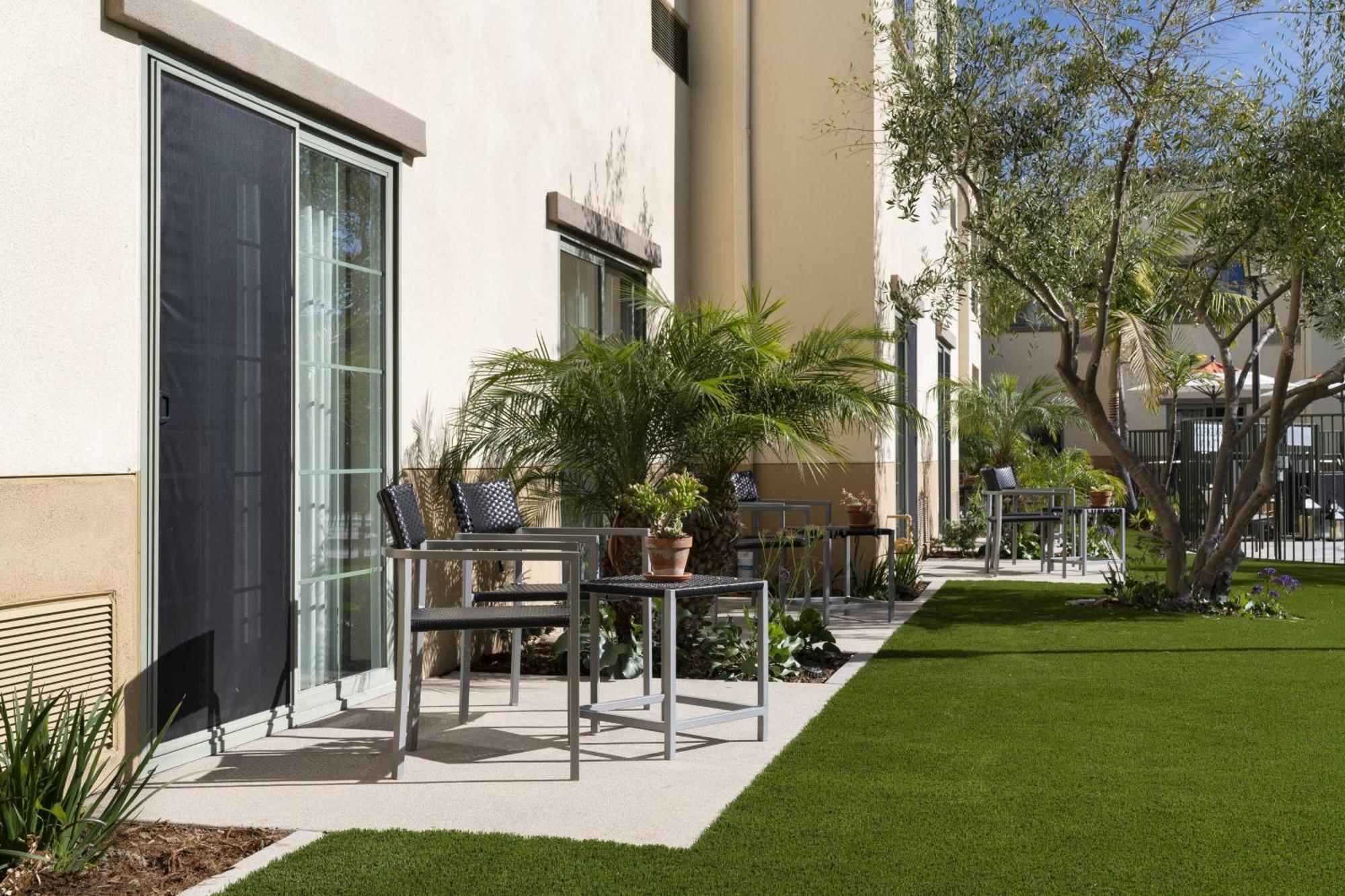 Courtyard By Marriott Santa Barbara Goleta Hotell Eksteriør bilde