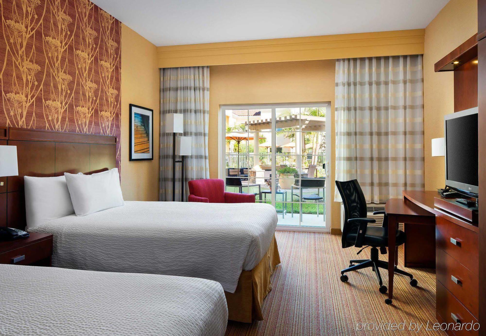 Courtyard By Marriott Santa Barbara Goleta Hotell Eksteriør bilde