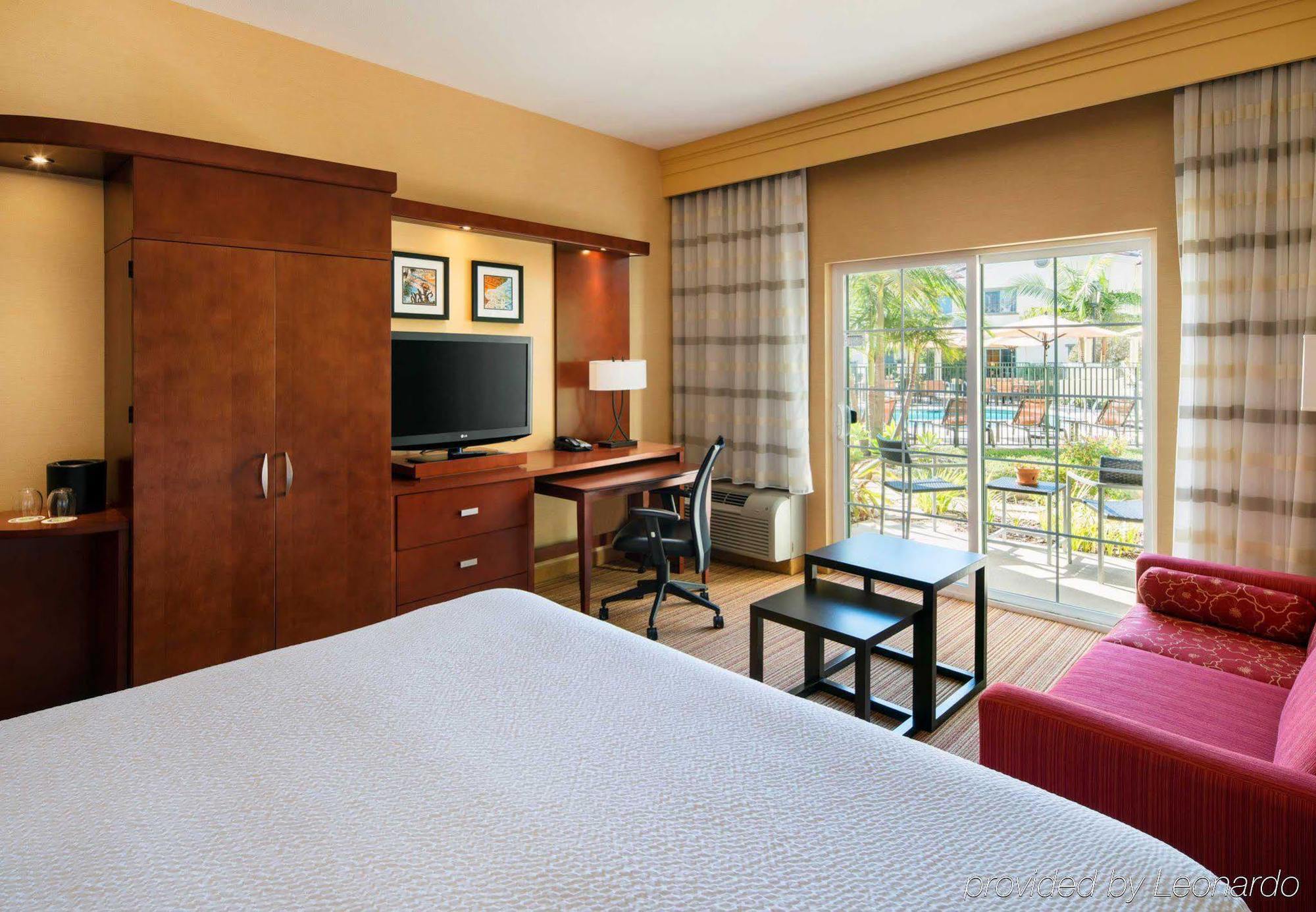 Courtyard By Marriott Santa Barbara Goleta Hotell Eksteriør bilde