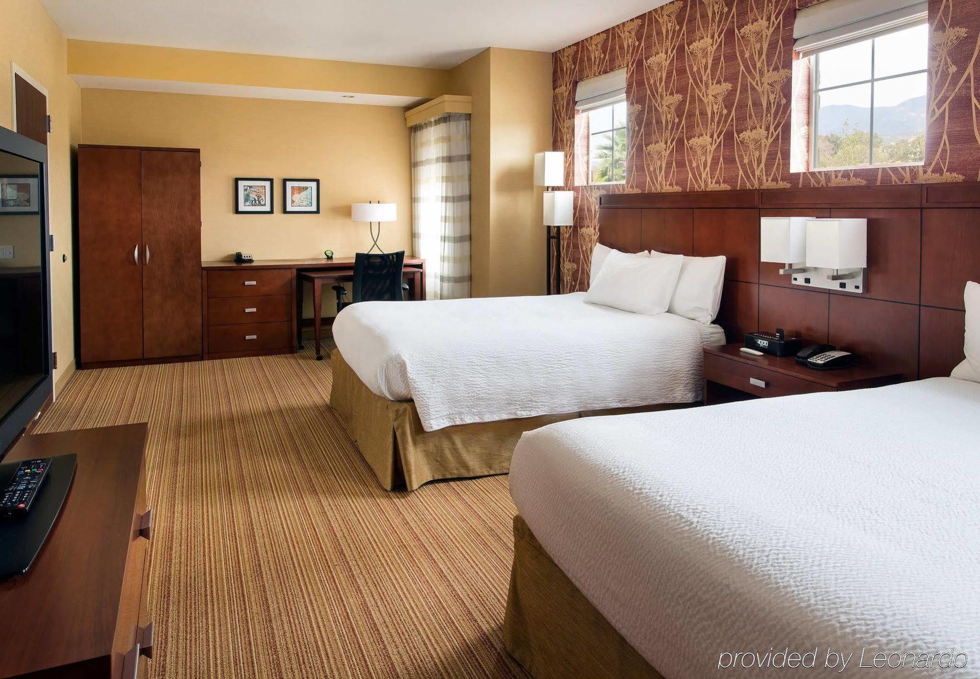 Courtyard By Marriott Santa Barbara Goleta Hotell Eksteriør bilde