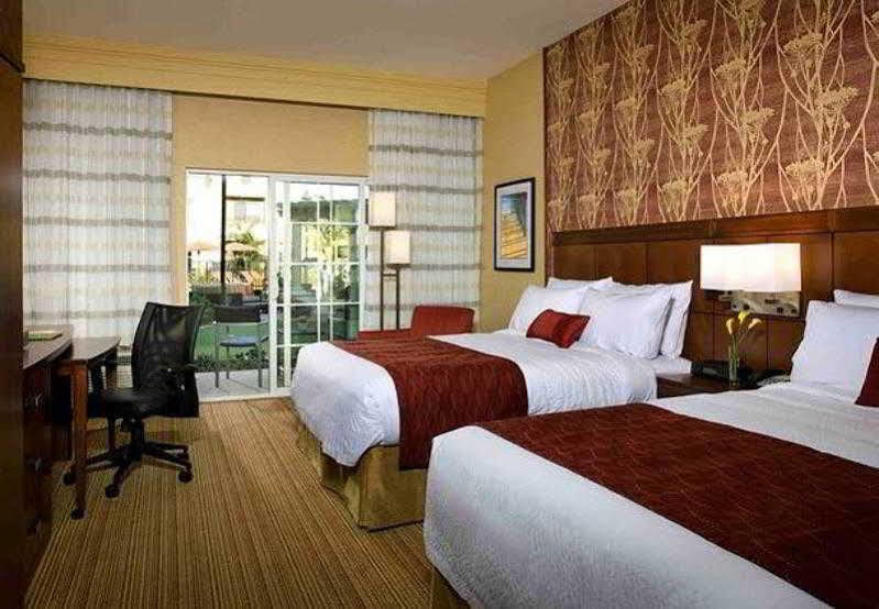 Courtyard By Marriott Santa Barbara Goleta Hotell Eksteriør bilde